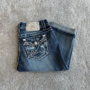 Miss Me Distressed Mid-Rise Easy Crop Capri